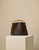 Louis Vuitton Artsy MM Monogram Hobo Bag w/ Gold Hardware